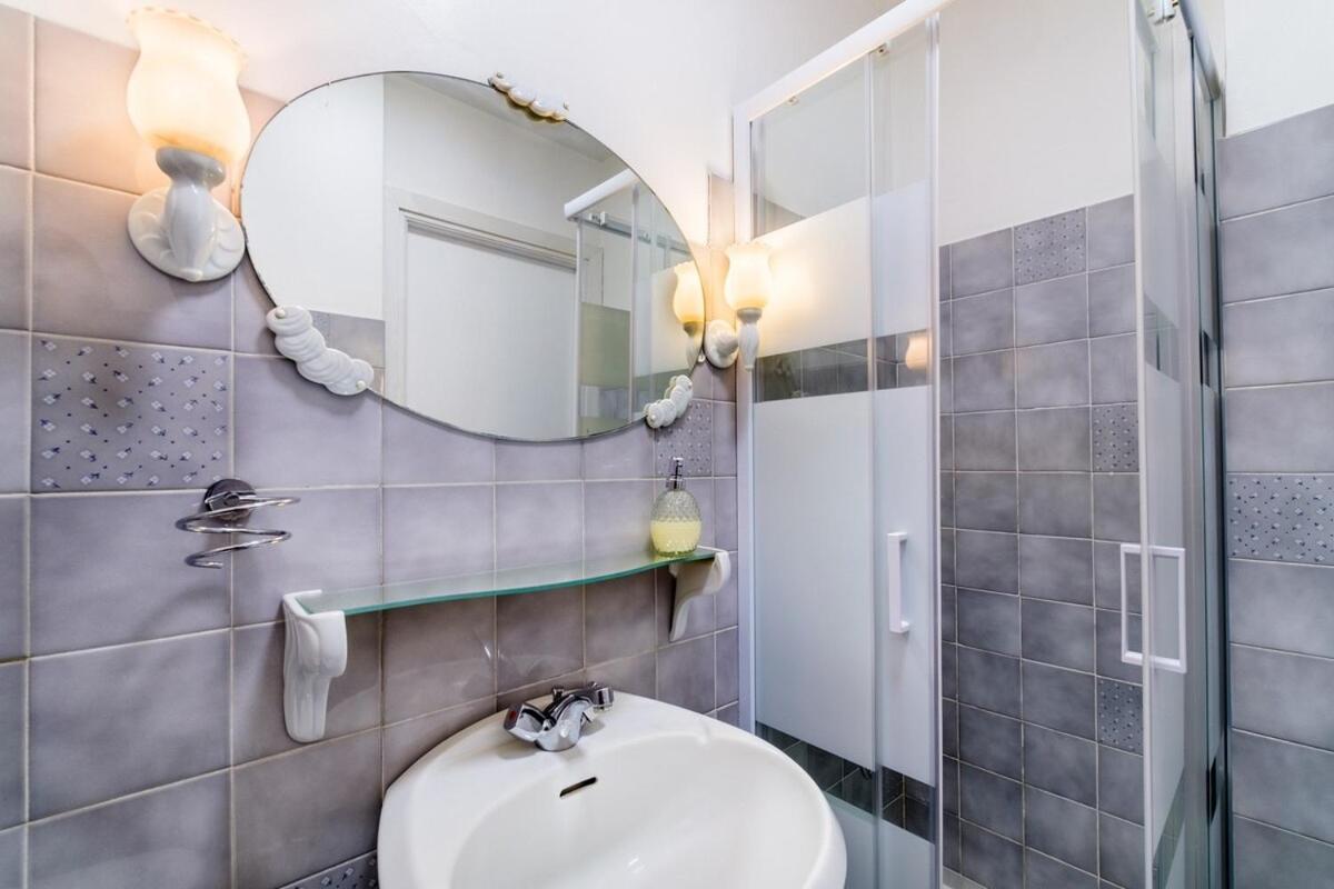 Le Riviera ~ Jardin ~ Parking ~ Climatisation Apartment Cagnes-sur-Mer Luaran gambar